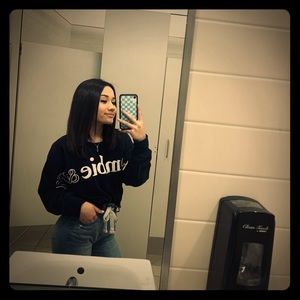 Meet your Posher, Lola